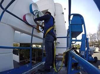 When to Call Business Sign Repair Services